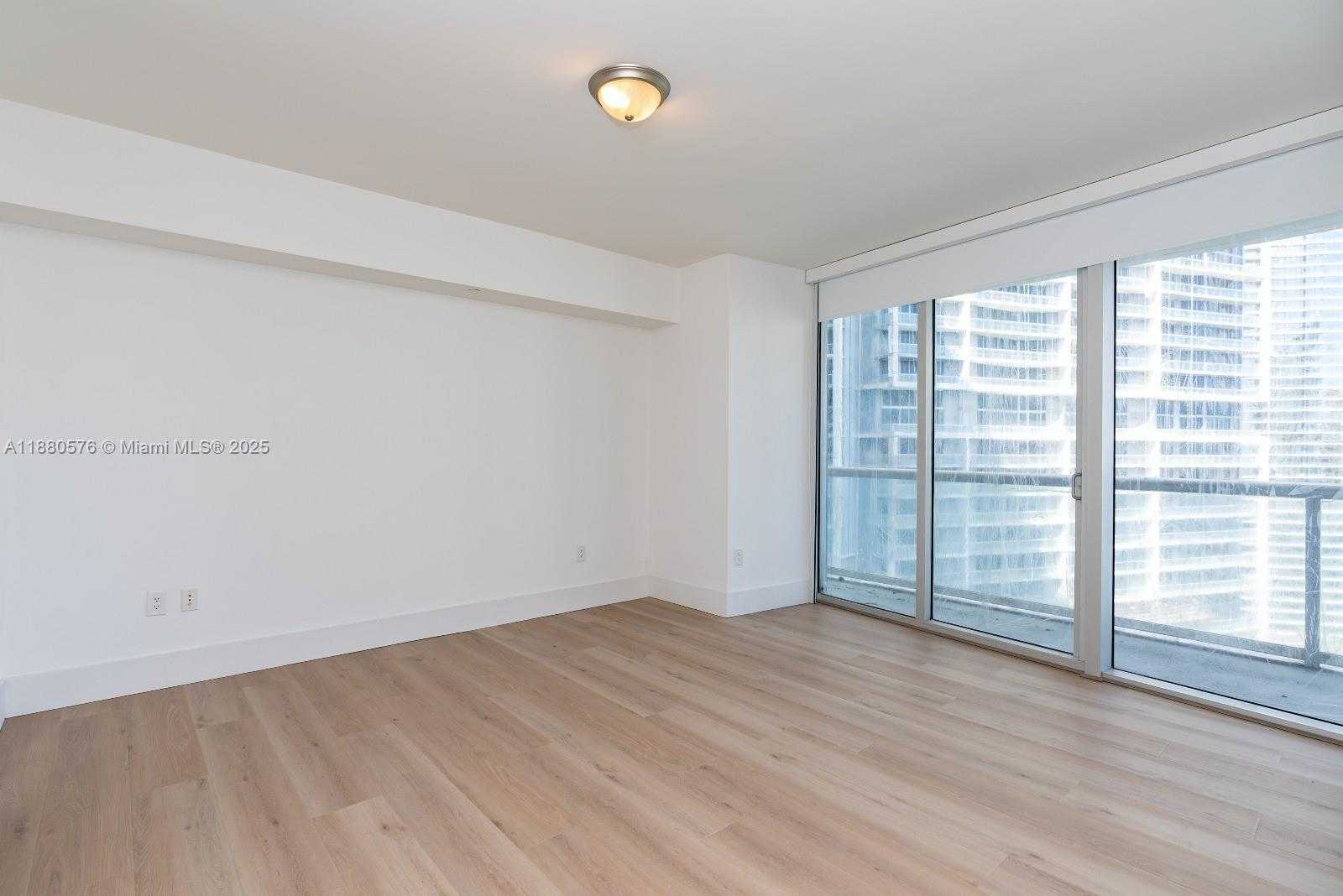 Small Image of 495 BRICKELL AVE #2102, Miami Number 30