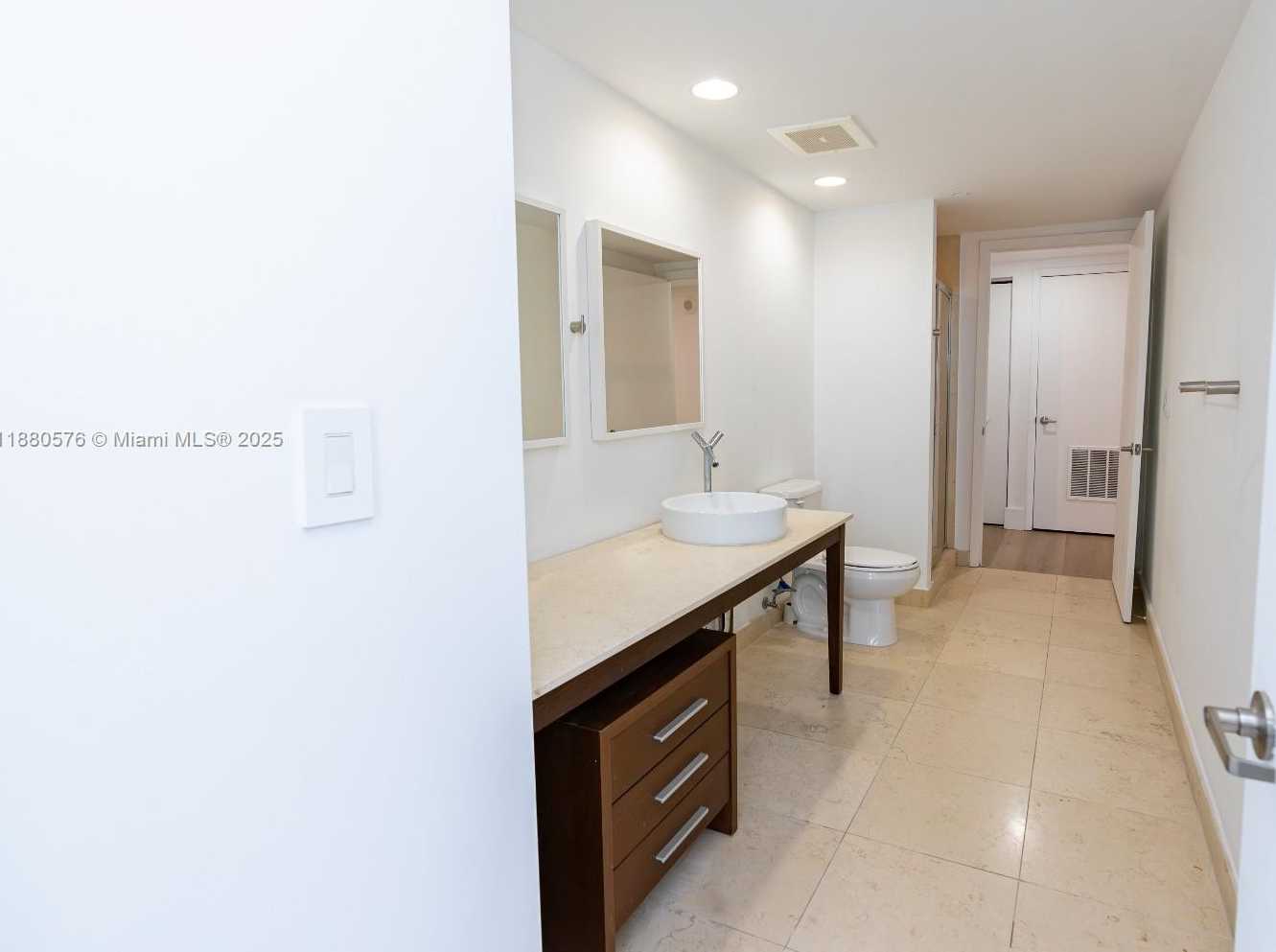 Small Image of 495 BRICKELL AVE #2102, Miami Number 48