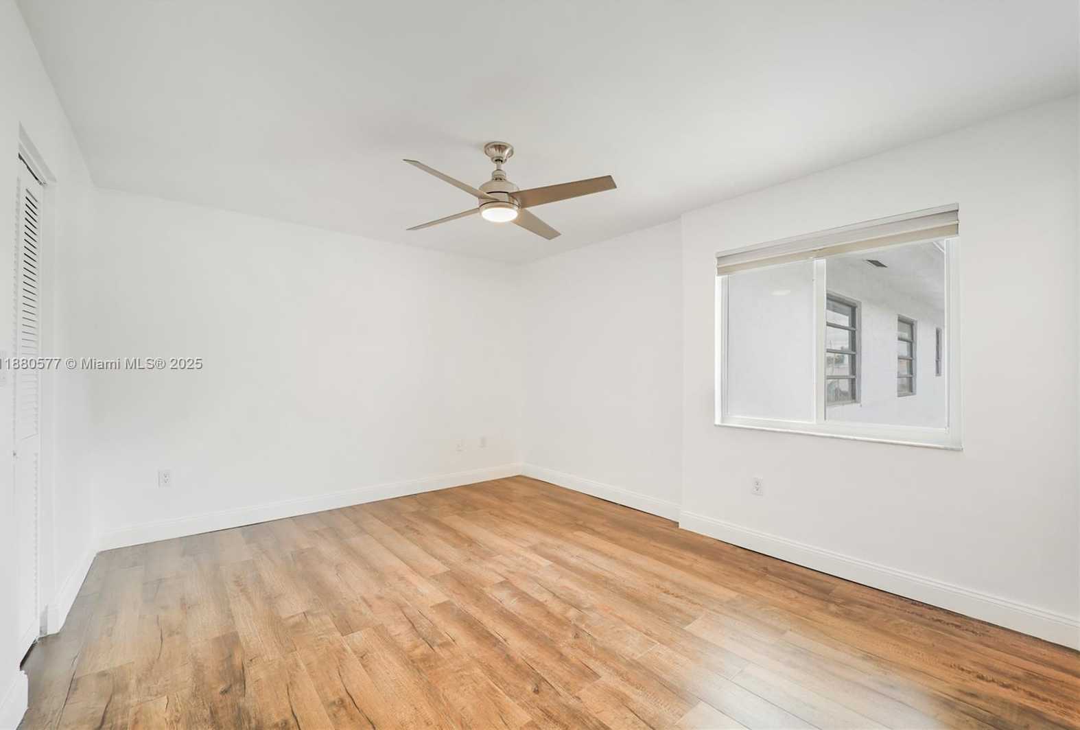 Small Image of 235 ANTILLA AVE #7, Coral Gables Number 11