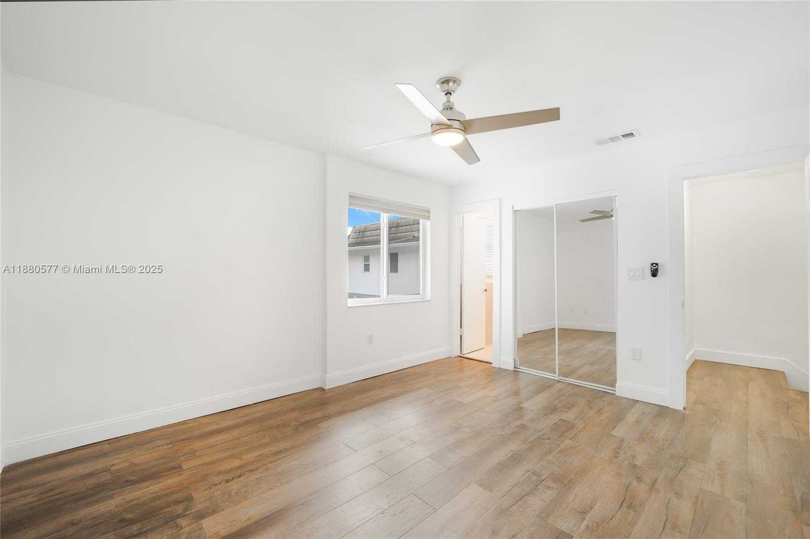 Small Image of 235 ANTILLA AVE #7, Coral Gables Number 15