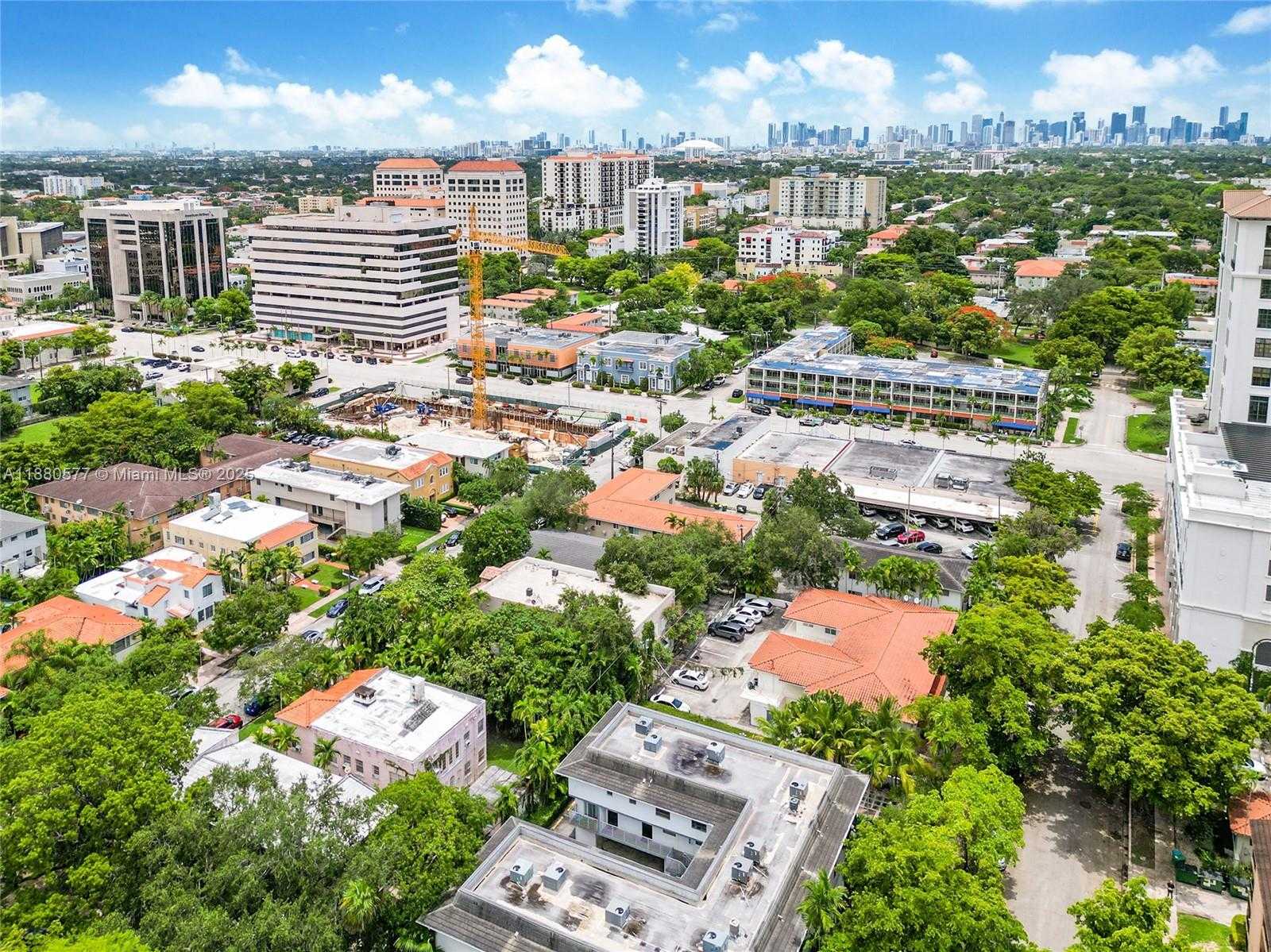 Small Image of 235 ANTILLA AVE #7, Coral Gables Number 2
