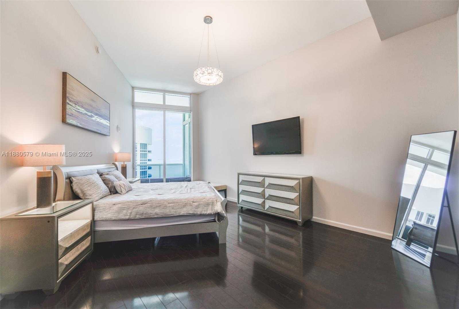 Small Image of 15901 COLLINS AVE #4203, Sunny Isles Beach Number 7
