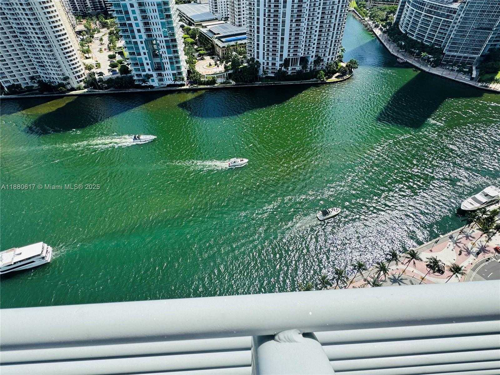 Small Image of 325 SOUTH BISCAYNE BLVD #3215, Miami Number 13