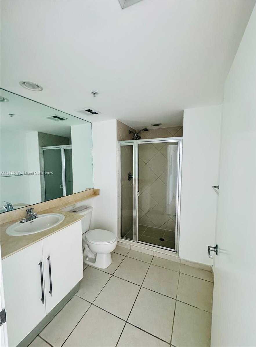 Small Image of 325 SOUTH BISCAYNE BLVD #3215, Miami Number 15