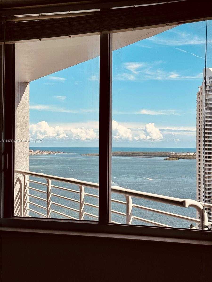 Small Image of 325 SOUTH BISCAYNE BLVD #3215, Miami Number 25
