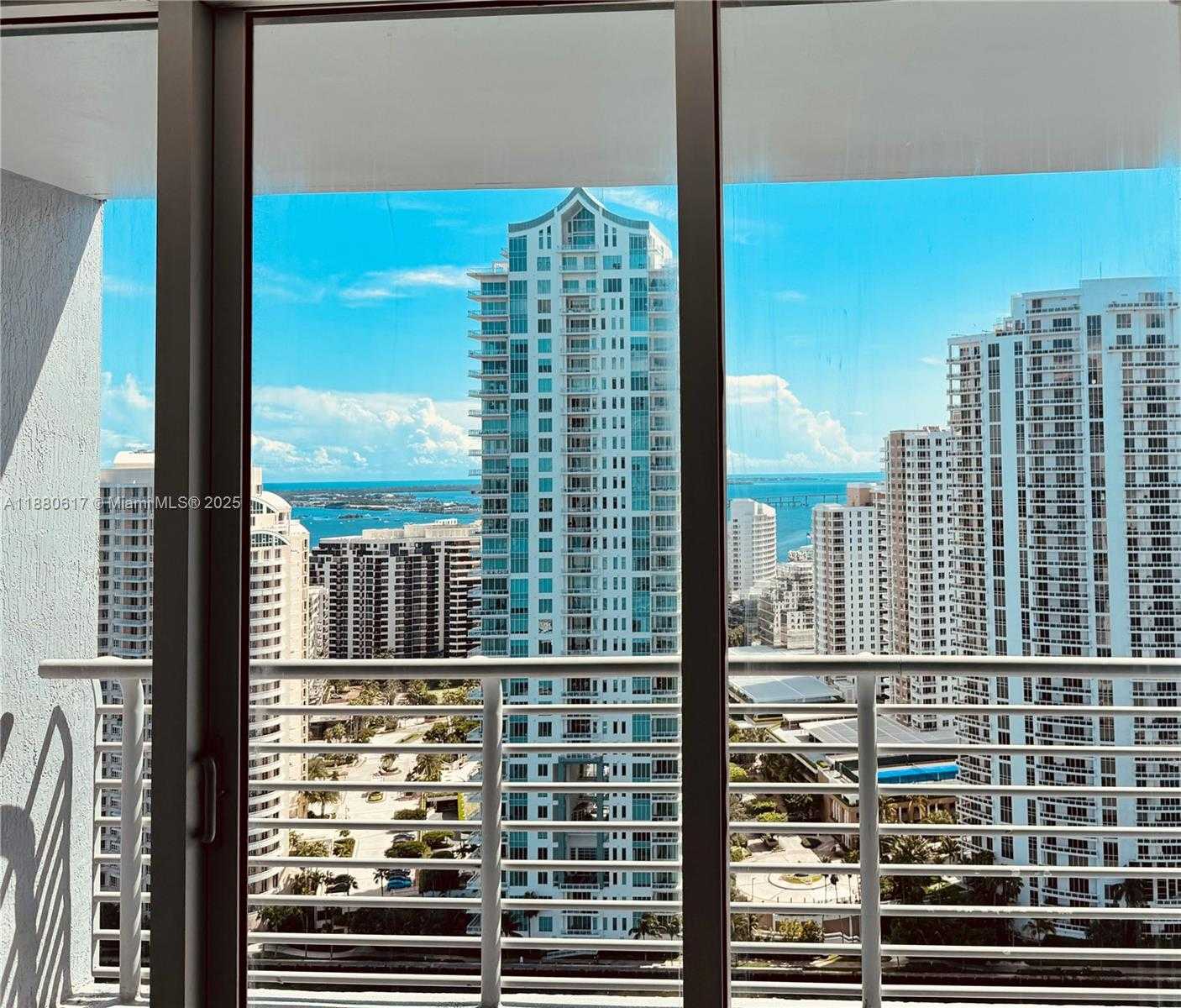 Small Image of 325 SOUTH BISCAYNE BLVD #3215, Miami Number 6