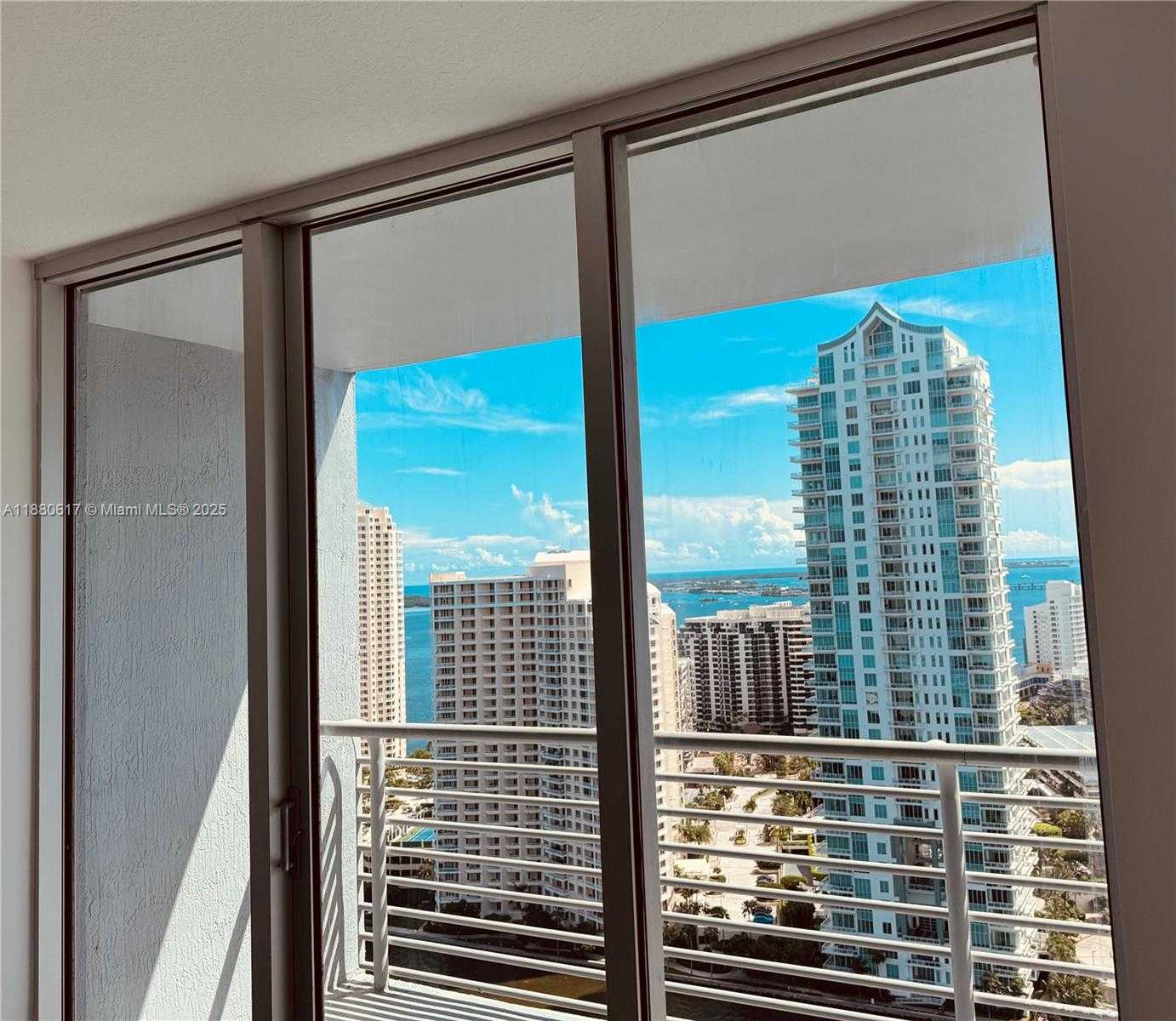 Small Image of 325 SOUTH BISCAYNE BLVD #3215, Miami Number 7