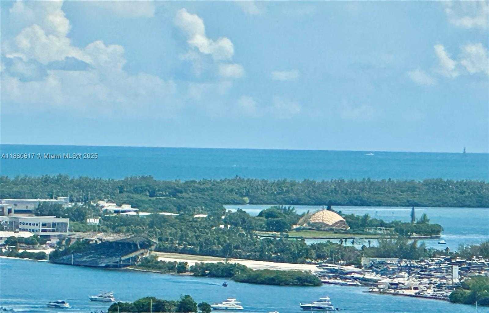Small Image of 325 SOUTH BISCAYNE BLVD #3215, Miami Number 8
