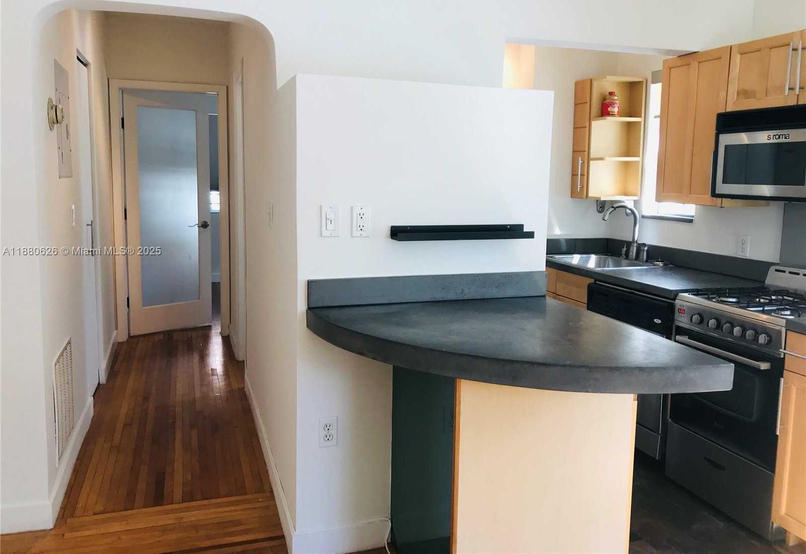 Small Image of 815 EUCLID AVE #14, Miami Beach Number 10