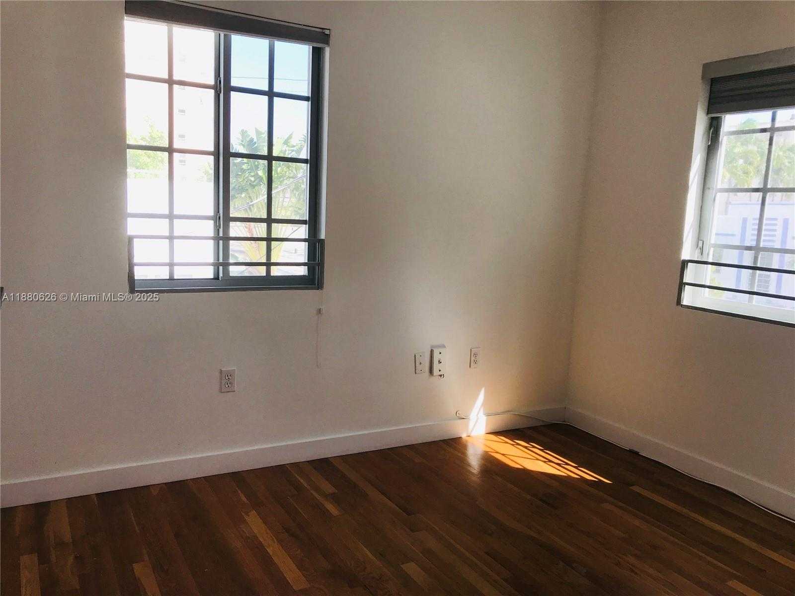 Small Image of 815 EUCLID AVE #14, Miami Beach Number 12