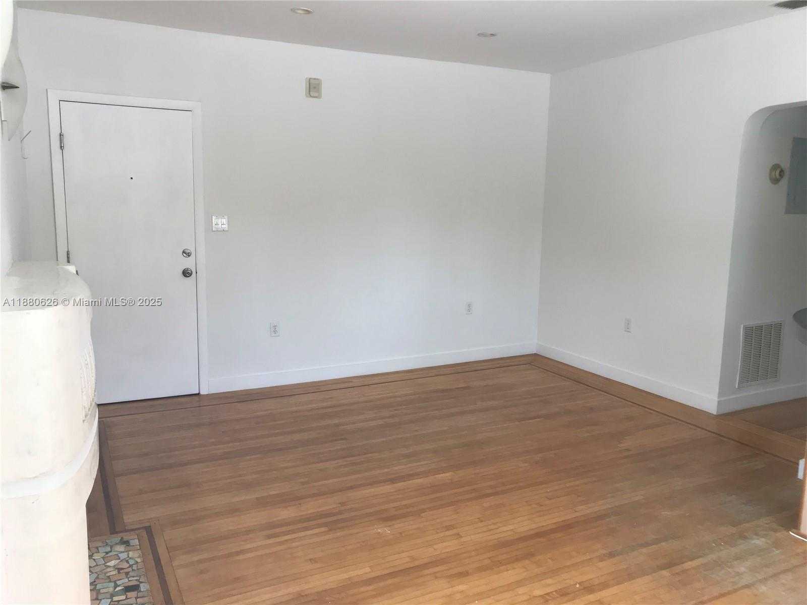 Small Image of 815 EUCLID AVE #14, Miami Beach Number 5