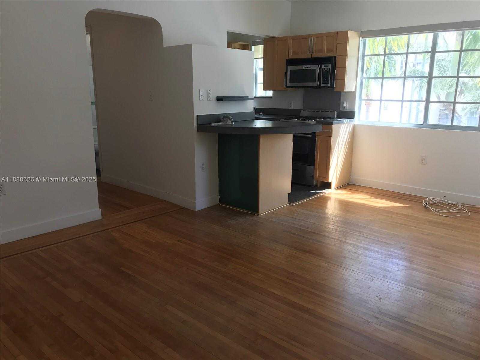 Small Image of 815 EUCLID AVE #14, Miami Beach Number 6