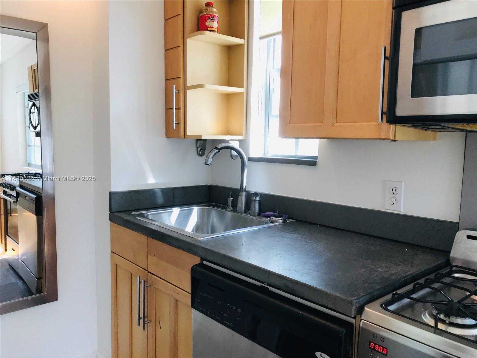 Small Image of 815 EUCLID AVE #14, Miami Beach Number 8
