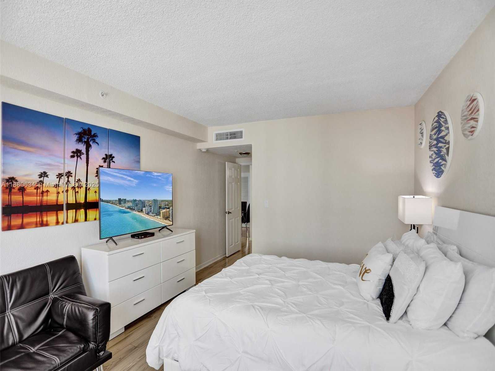 Small Image of 2501 SOUTH OCEAN DR #1001 (available Januar 2), Hollywood Number 18