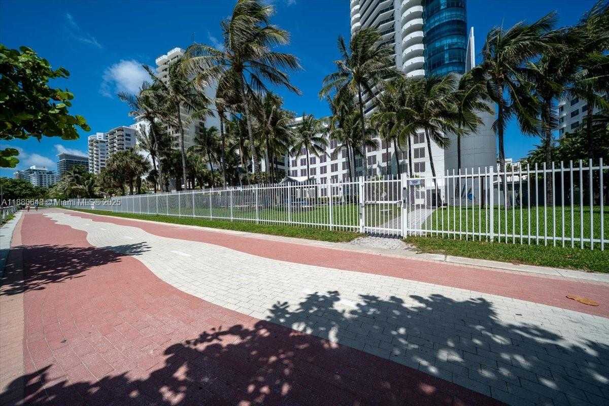 Small Image of 6301 COLLINS AVE #2307, Miami Beach Number 16