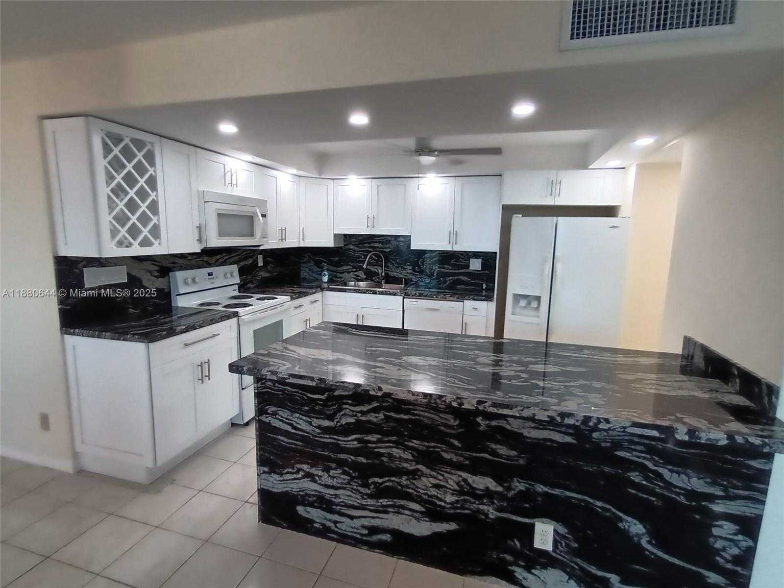 Small Image of 1410 SOUTH OCEAN DR #1208, Hollywood Number 31