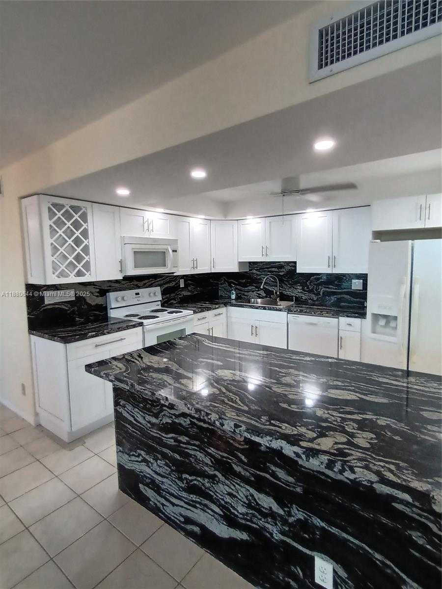 Small Image of 1410 SOUTH OCEAN DR #1208, Hollywood Number 40