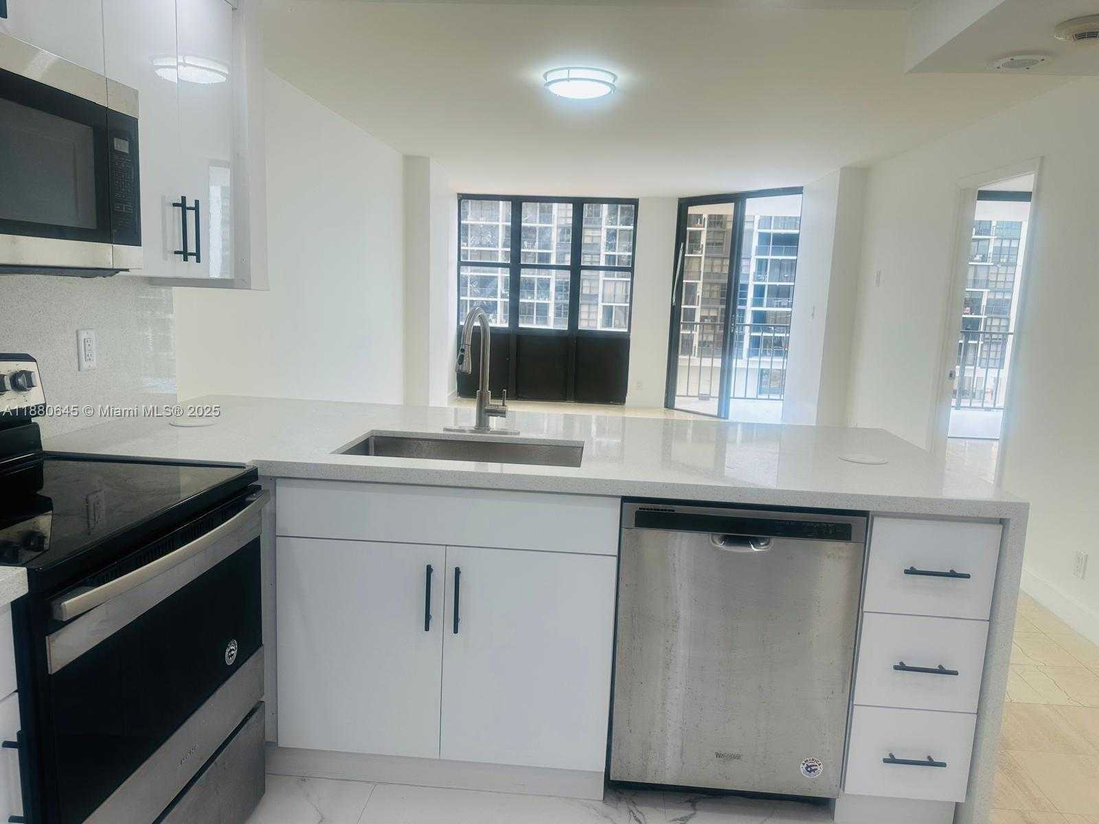 Small Image of 1915 BRICKELL AVE #604, Miami Number 4