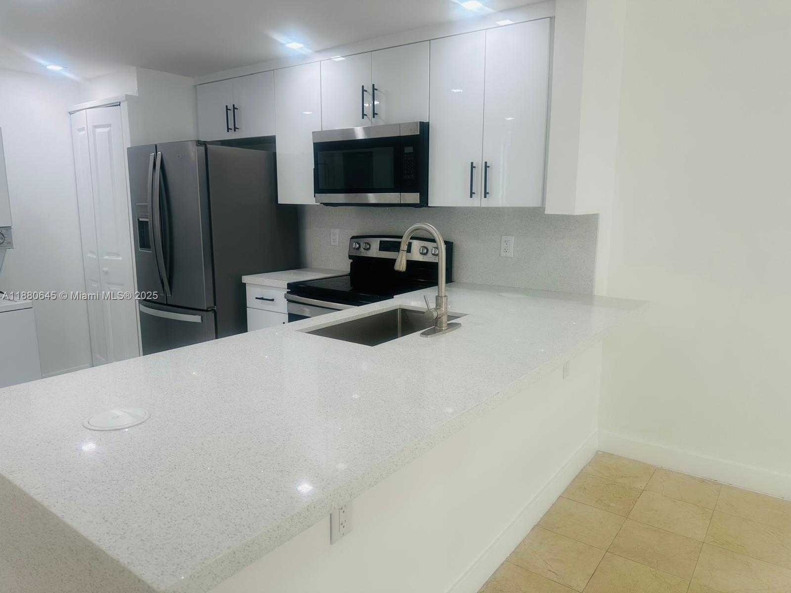 Small Image of 1915 BRICKELL AVE #604, Miami Number 9