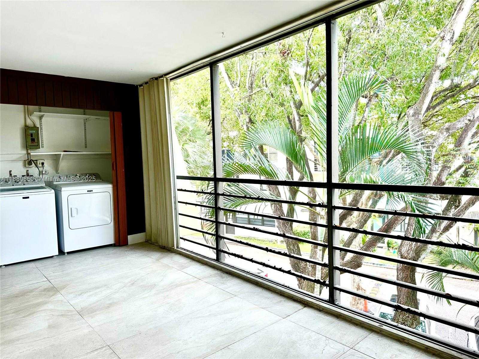 Small Image of 20350 WEST COUNTRY CLUB DR #PH24-4, Aventura Number 24