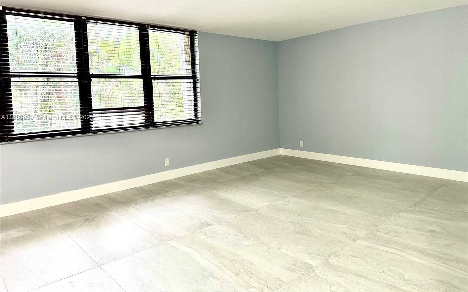 Small Image of 20350 WEST COUNTRY CLUB DR #PH24-4, Aventura Number 5