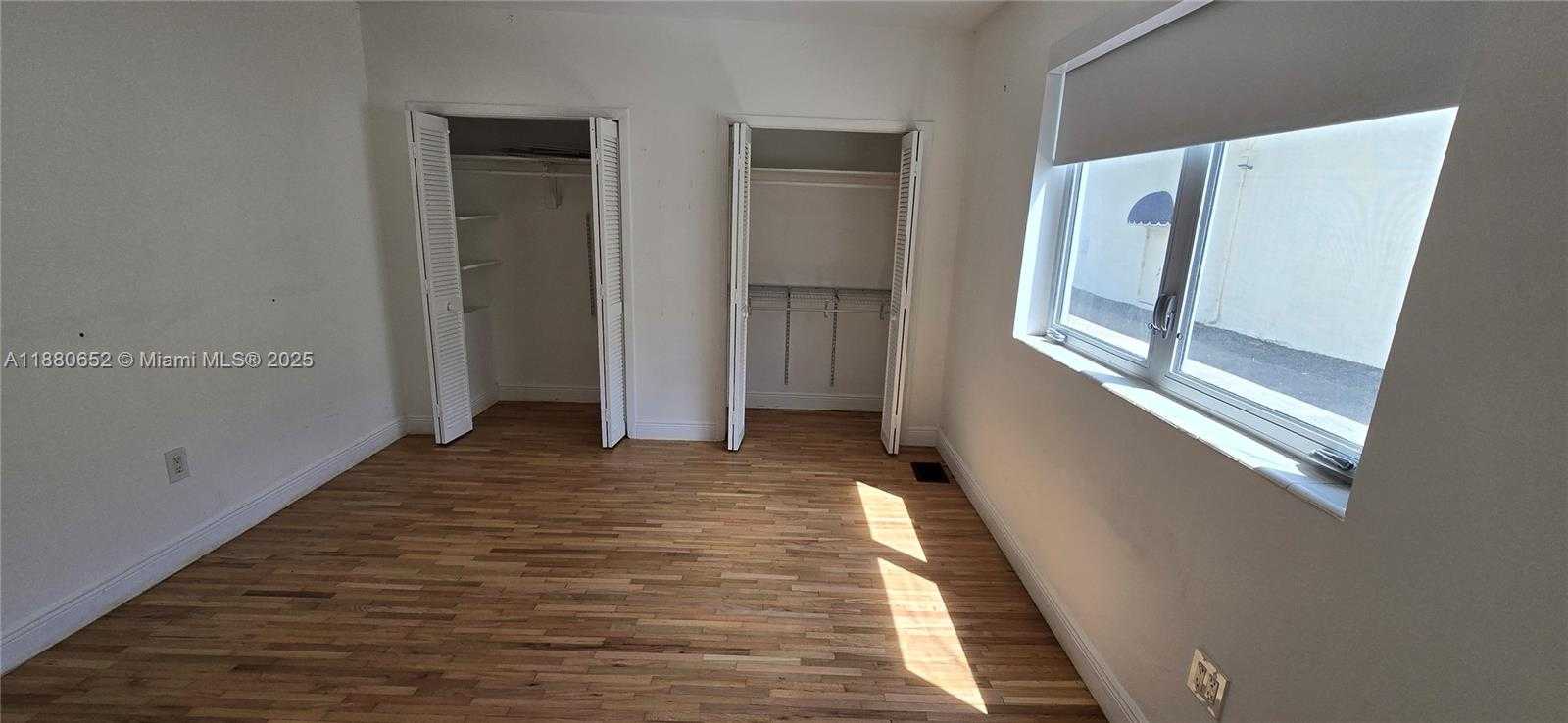 Small Image of 3915 PONCE DE LEON BLVD, Coral Gables Number 11