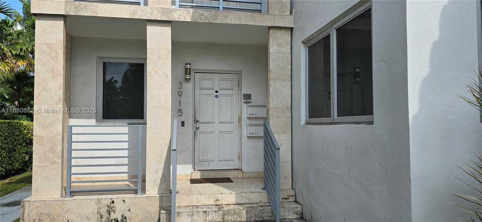 Small Image of 3915 PONCE DE LEON BLVD, Coral Gables Number 3