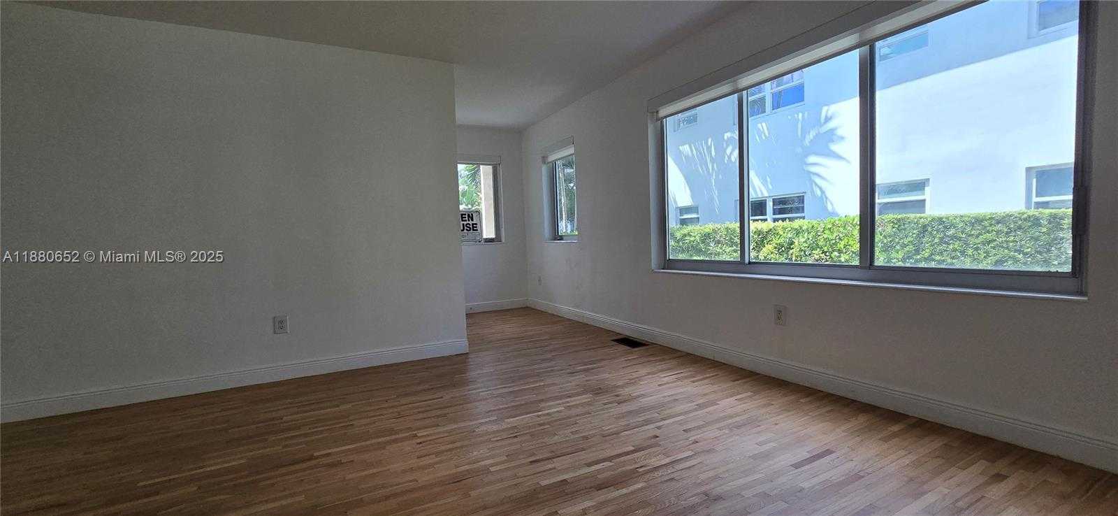 Small Image of 3915 PONCE DE LEON BLVD, Coral Gables Number 59