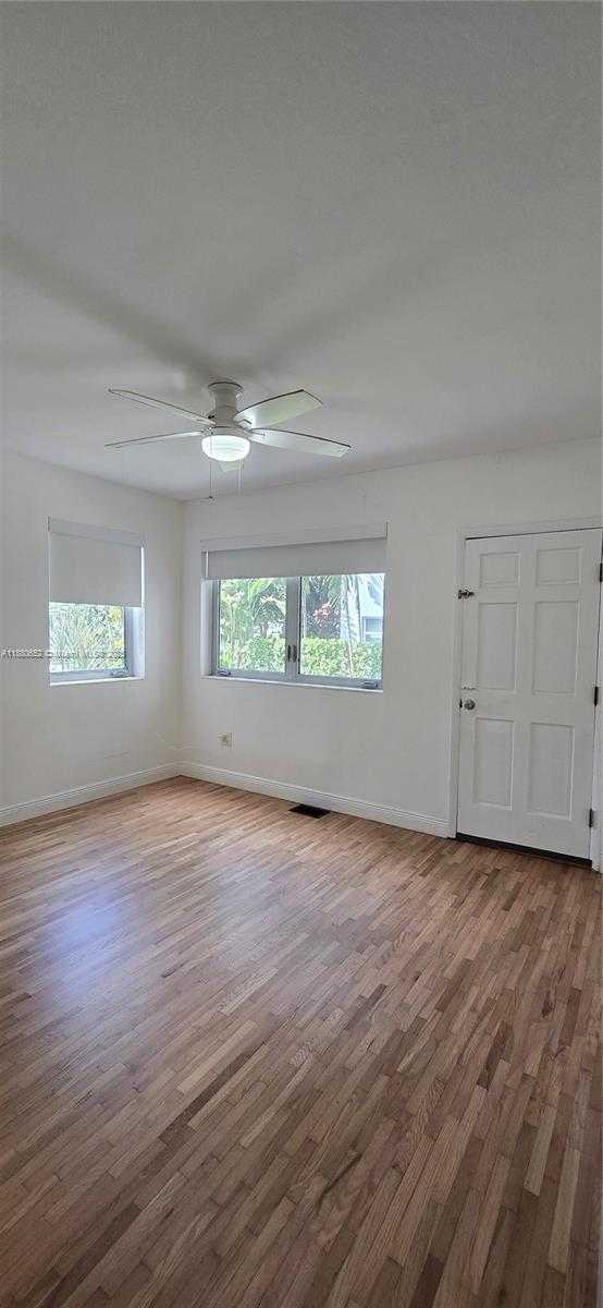 Small Image of 3915 PONCE DE LEON BLVD, Coral Gables Number 62