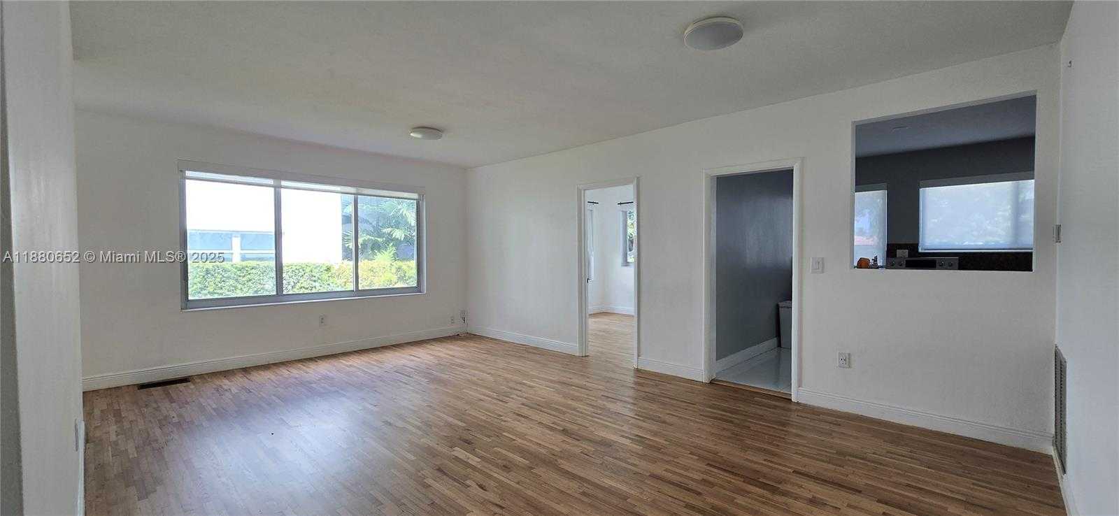 Small Image of 3915 PONCE DE LEON BLVD, Coral Gables Number 63