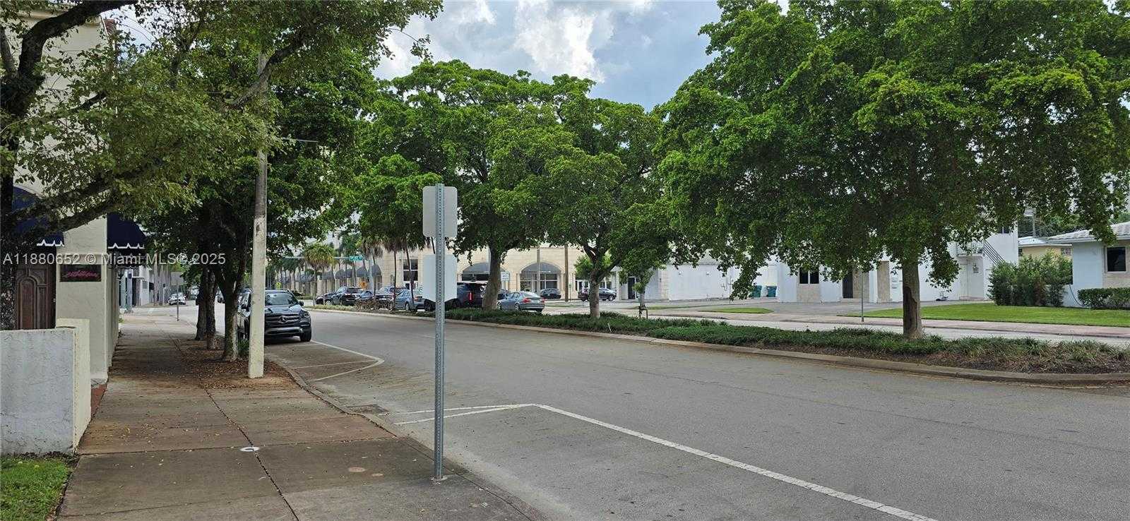 Small Image of 3915 PONCE DE LEON BLVD, Coral Gables Number 91