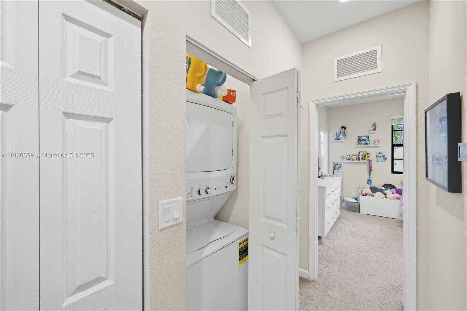 Small Image of 3392 WEST 92ND PL #3392, Hialeah Number 24