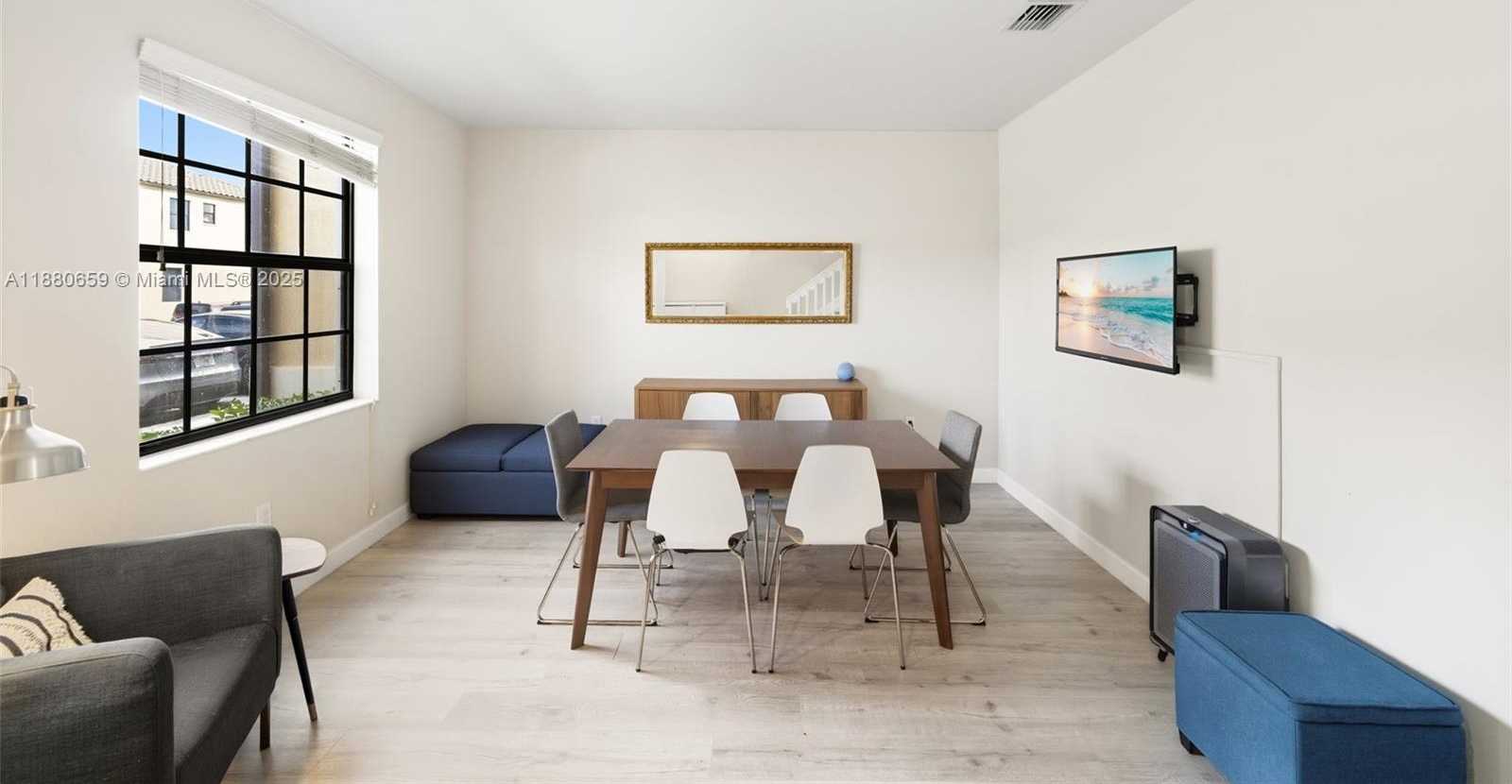 Small Image of 3392 WEST 92ND PL #3392, Hialeah Number 8