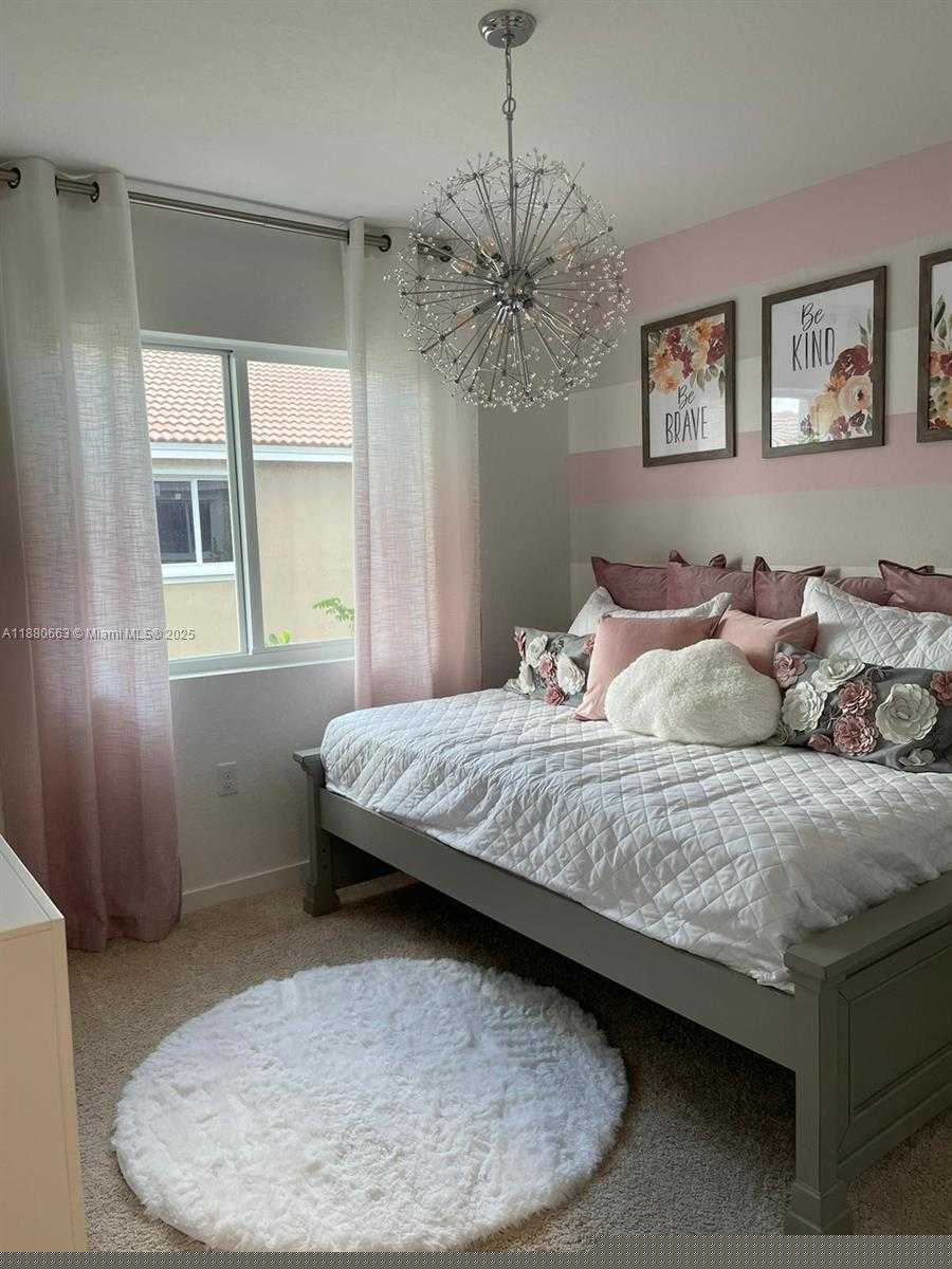 Imagen de Pequeño Objeto