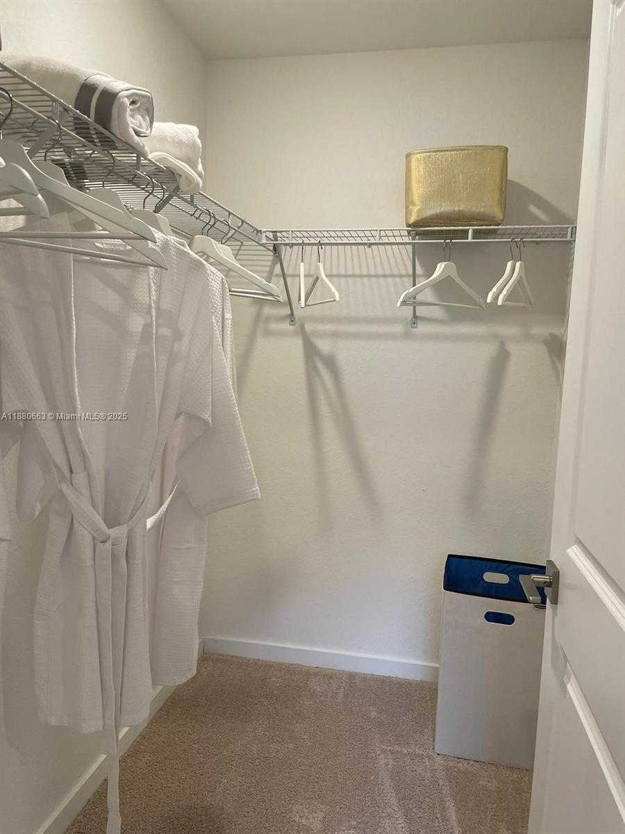 Imagen de Pequeño Objeto