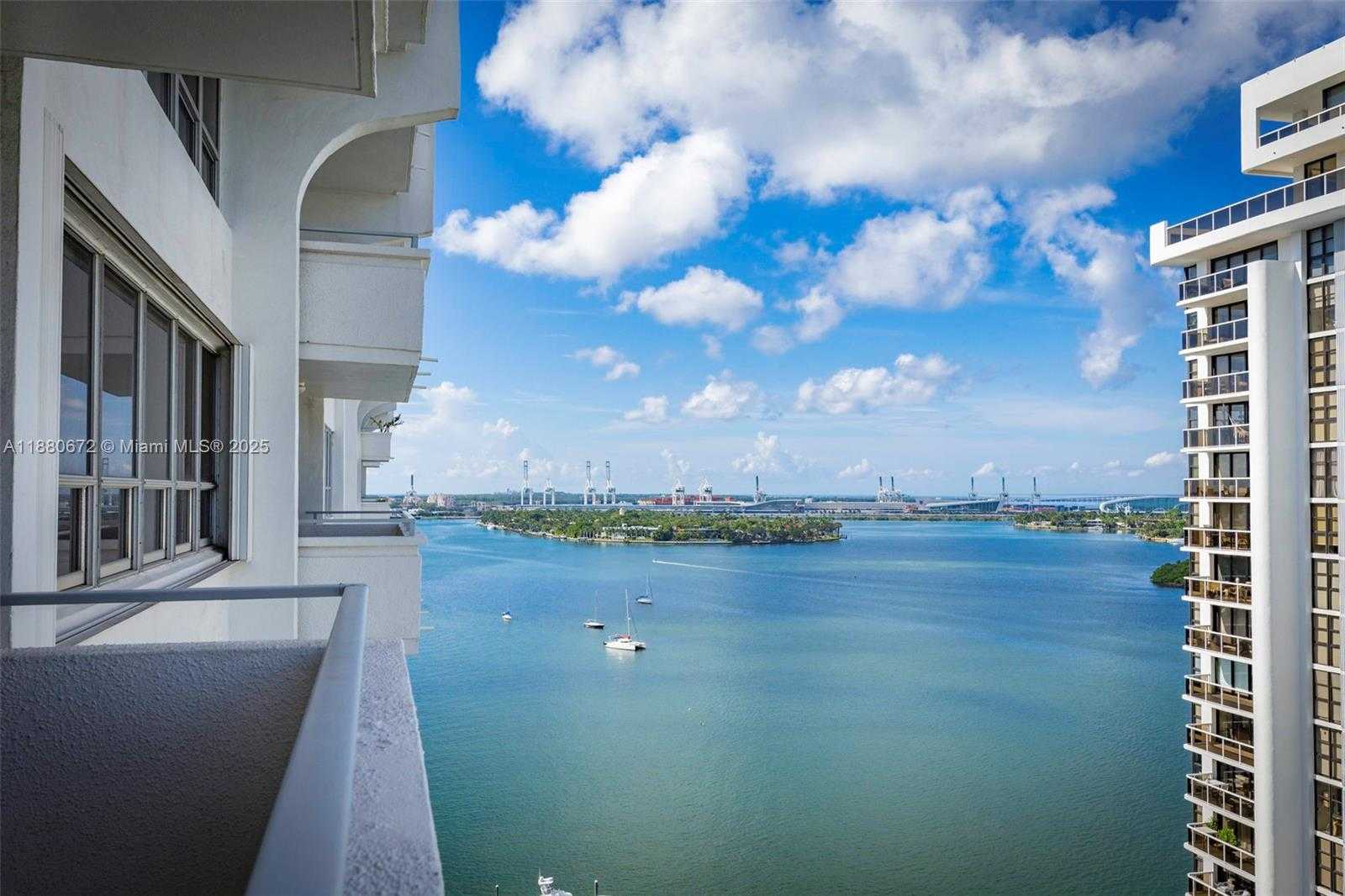 Small Image of 11 ISLAND AVE #2009, Miami Beach Number 2