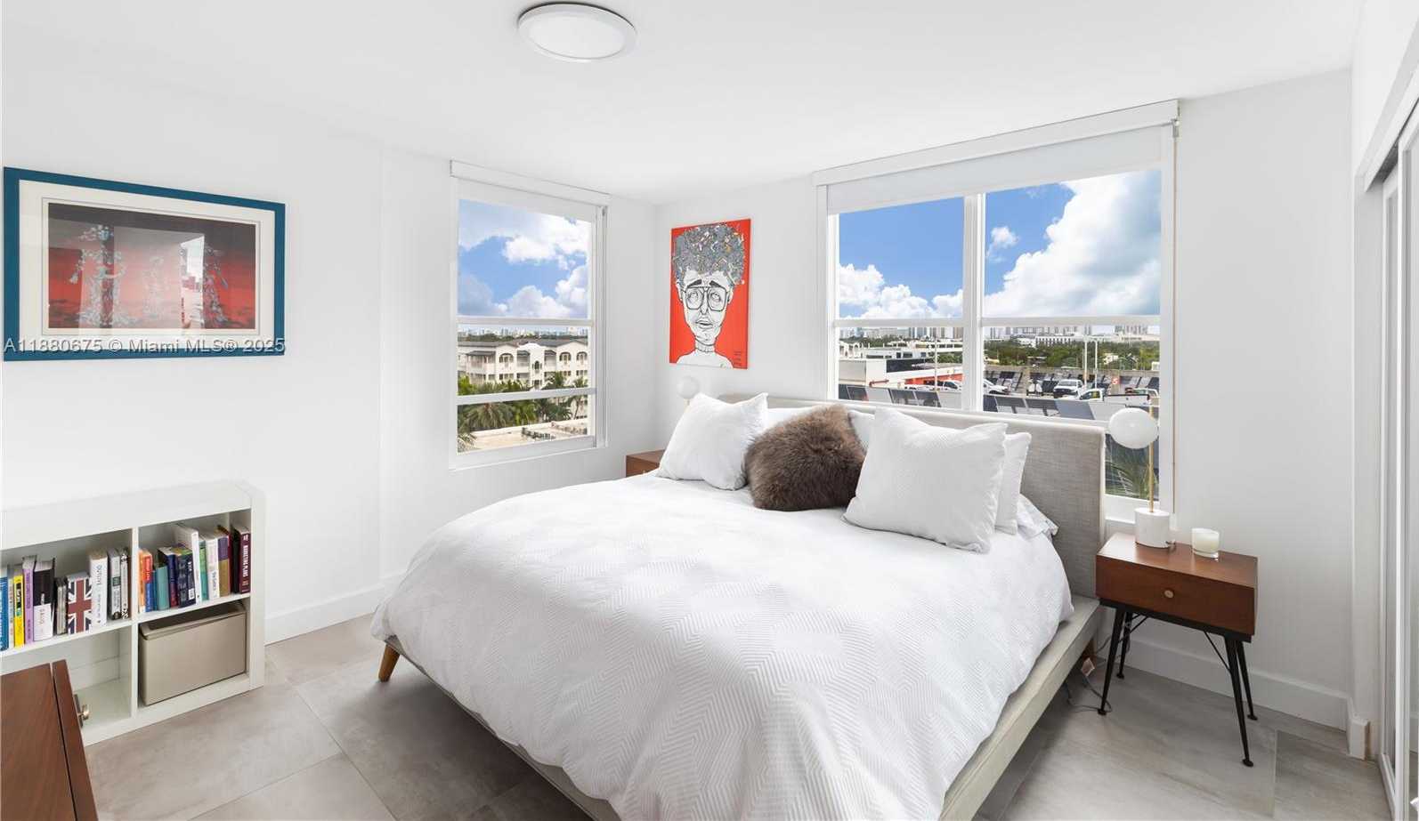 Small Image of 1800 SUNSET HARBOUR DR #815, Miami Beach Number 16