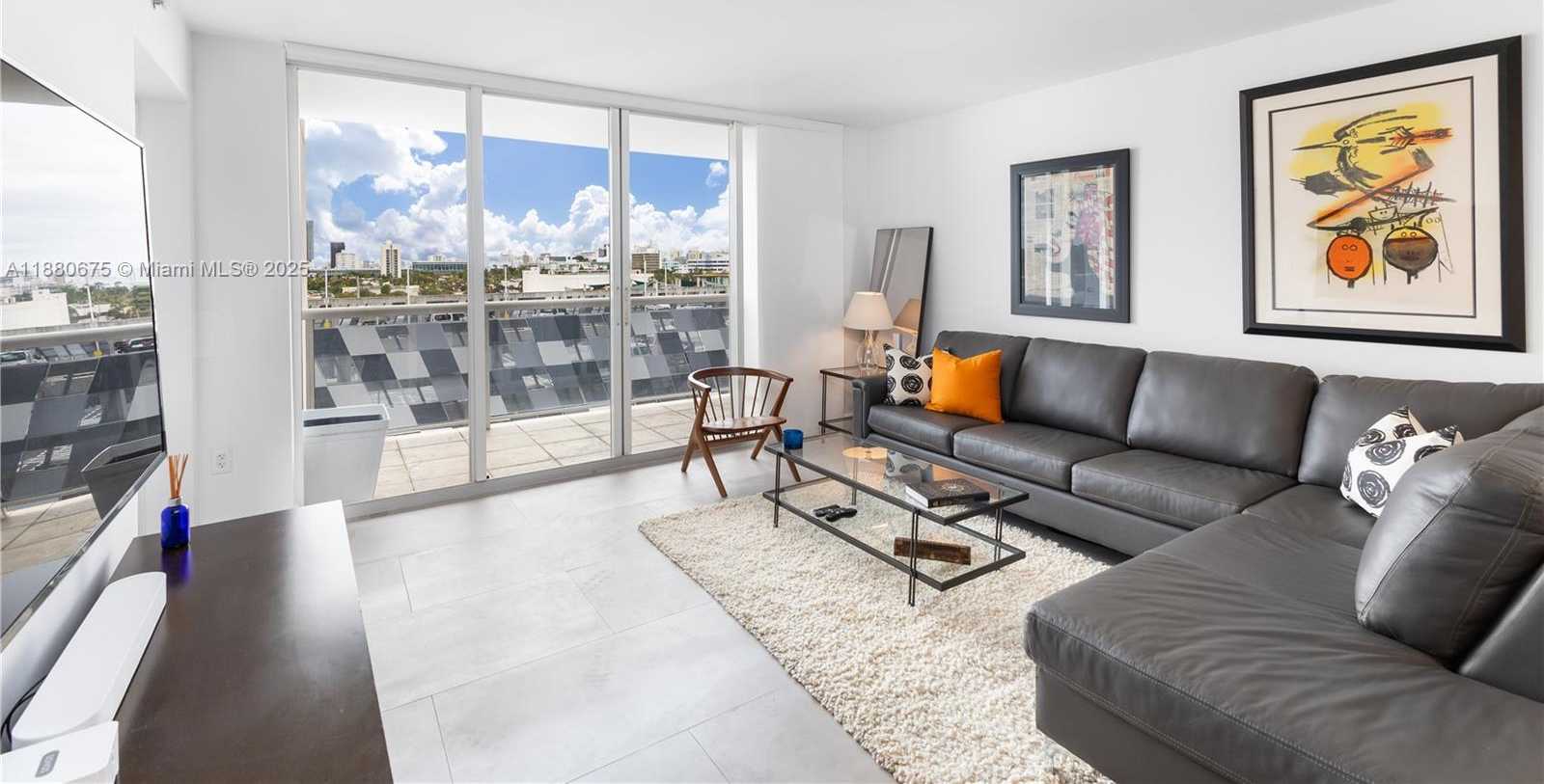 Small Image of 1800 SUNSET HARBOUR DR #815, Miami Beach Number 2