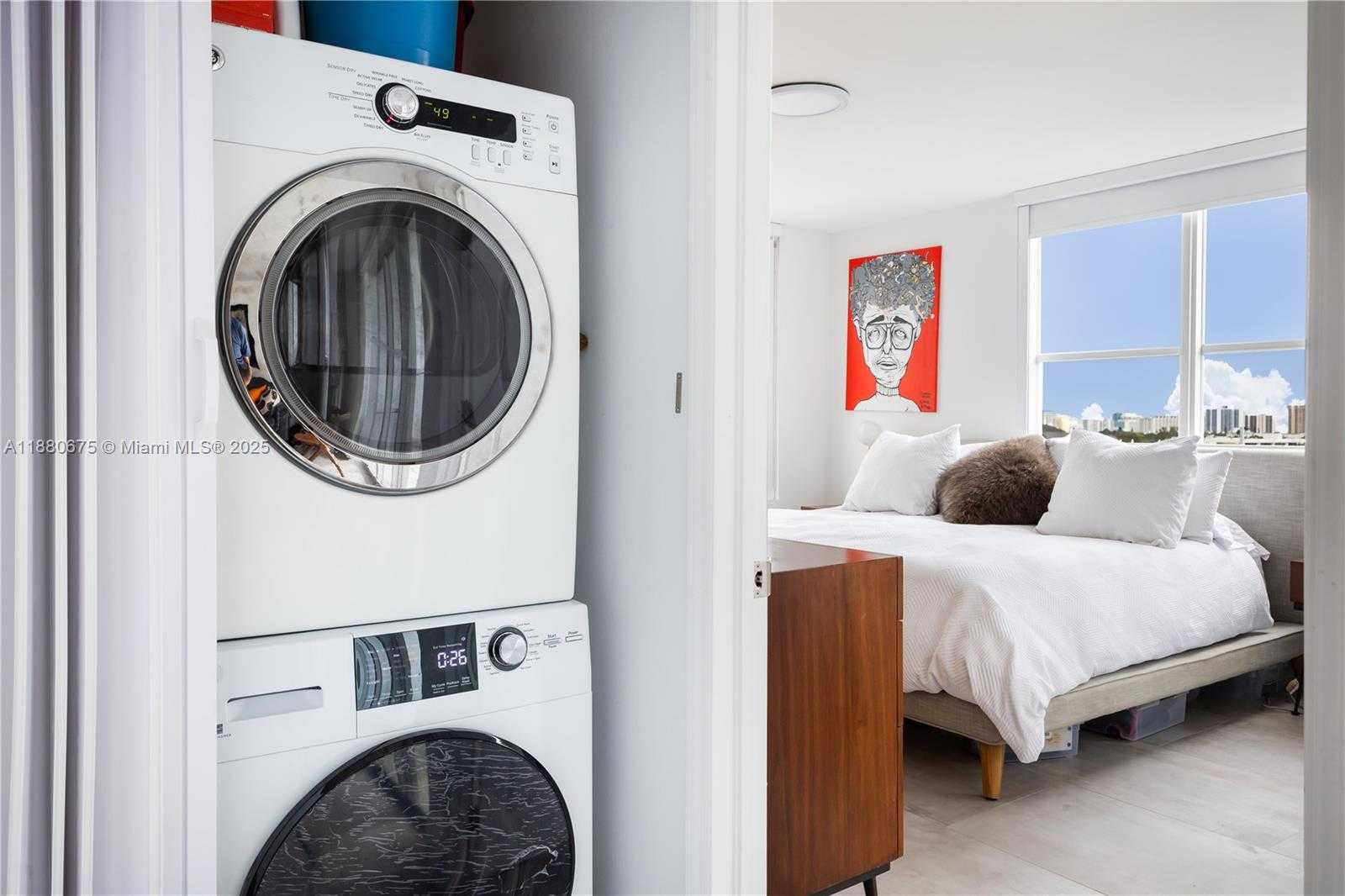 Small Image of 1800 SUNSET HARBOUR DR #815, Miami Beach Number 23