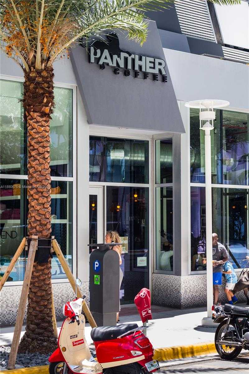 Small Image of 1800 SUNSET HARBOUR DR #815, Miami Beach Number 26