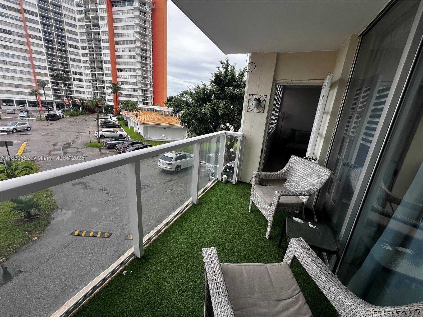 Small Image of 1351 NORTH EAST MIAMI GARDENS DR #203E, Miami Number 11