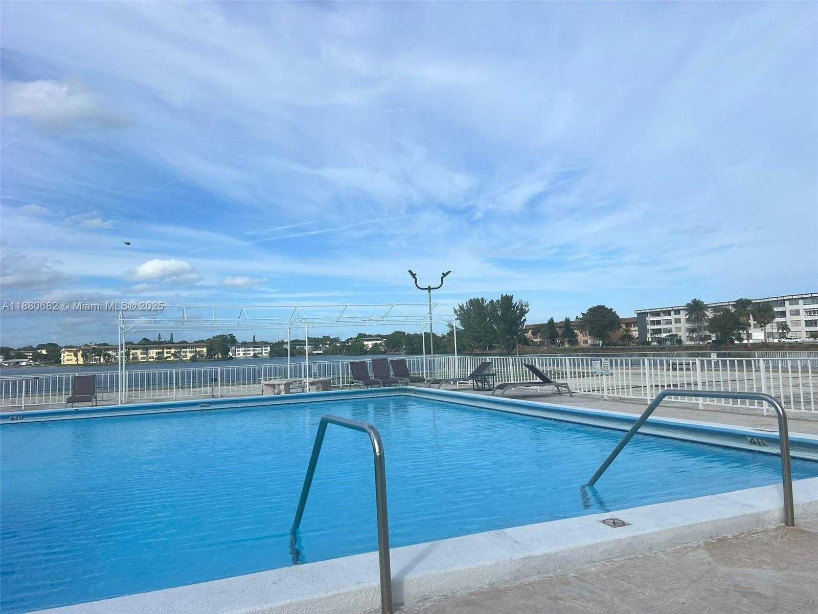 Small Image of 1351 NORTH EAST MIAMI GARDENS DR #203E, Miami Number 14
