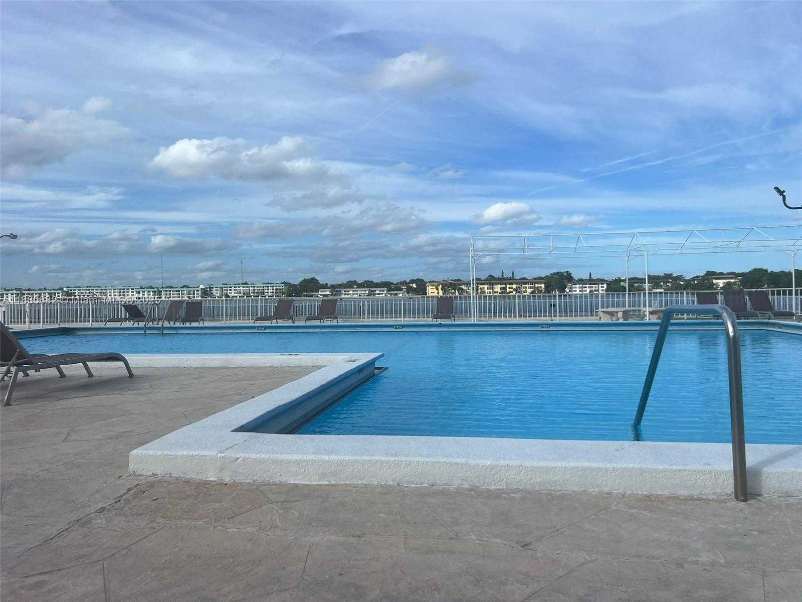 Small Image of 1351 NORTH EAST MIAMI GARDENS DR #203E, Miami Number 16