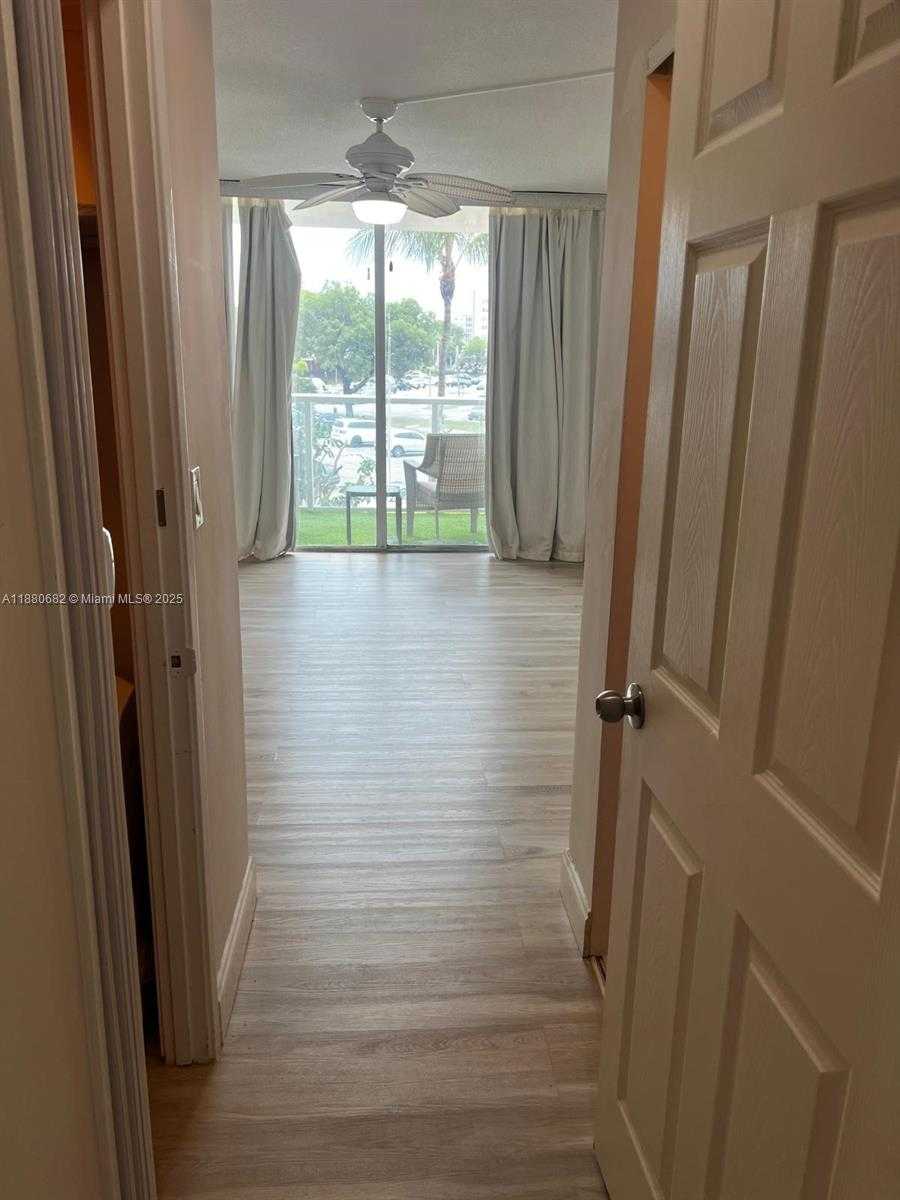 Small Image of 1351 NORTH EAST MIAMI GARDENS DR #203E, Miami Number 19