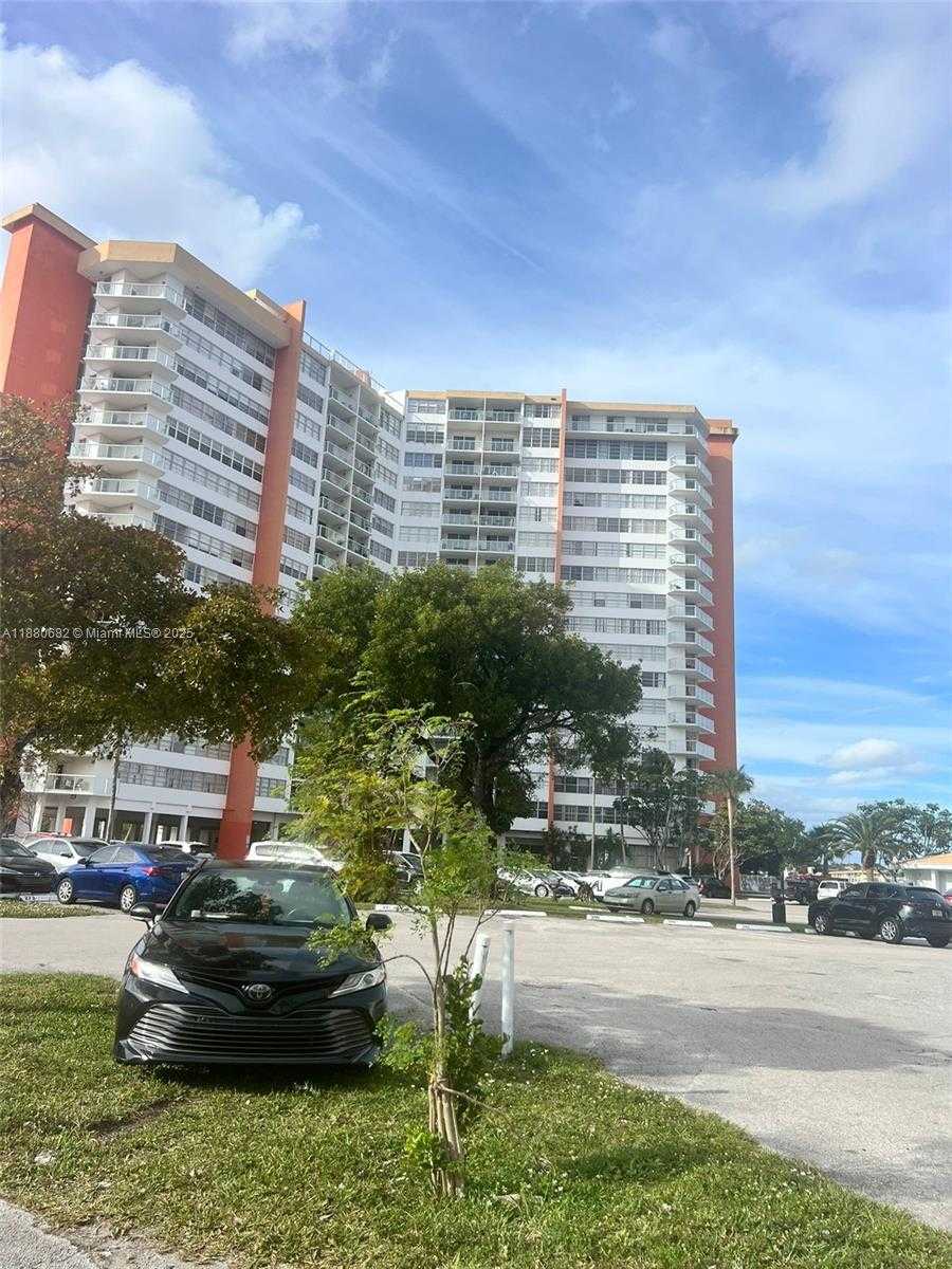 Small Image of 1351 NORTH EAST MIAMI GARDENS DR #203E, Miami Number 29