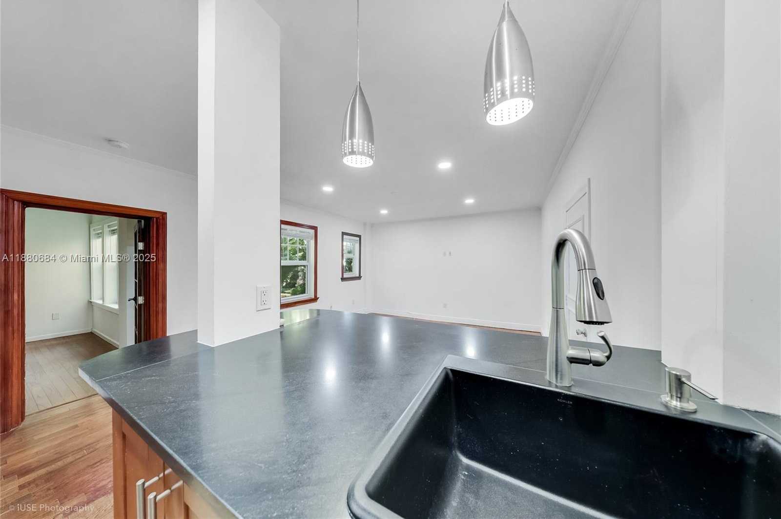 Small Image of 536 14TH ST #110, Miami Beach Number 5