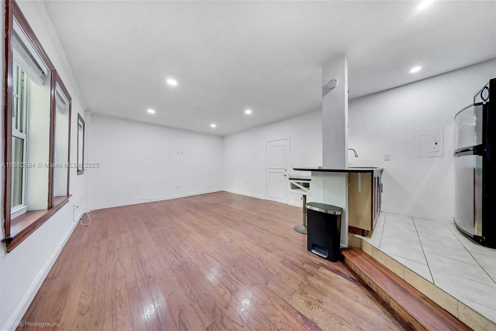 Small Image of 536 14TH ST #110, Miami Beach Number 8