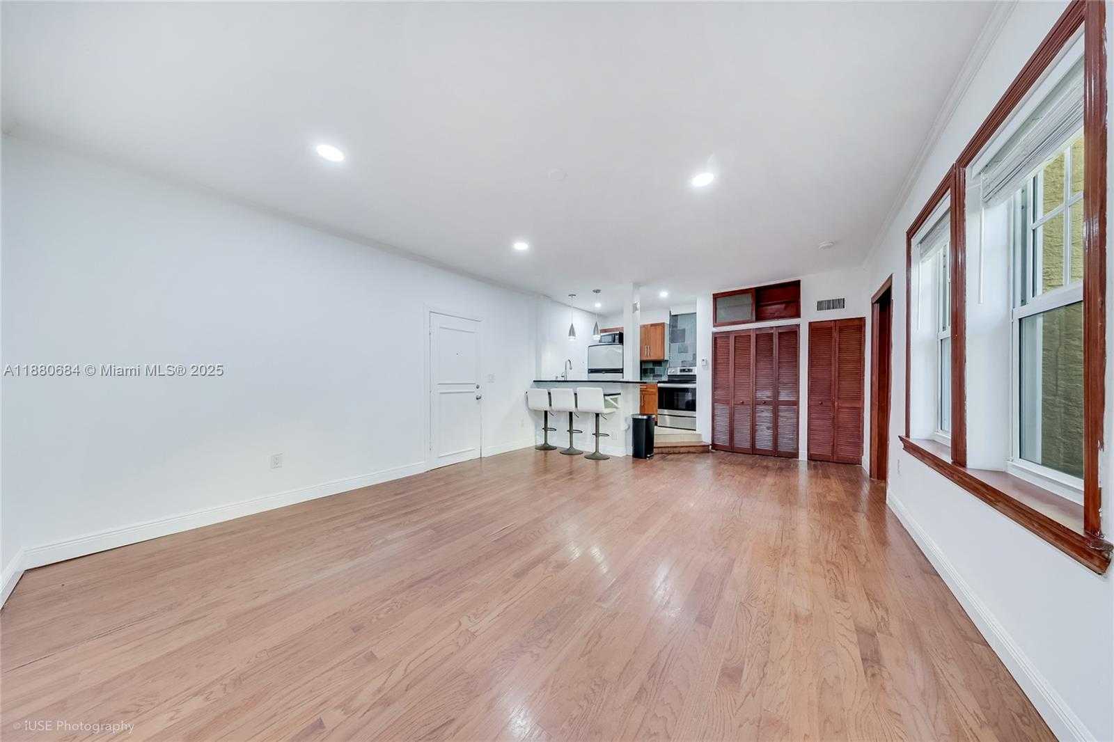 Small Image of 536 14TH ST #110, Miami Beach Number 9