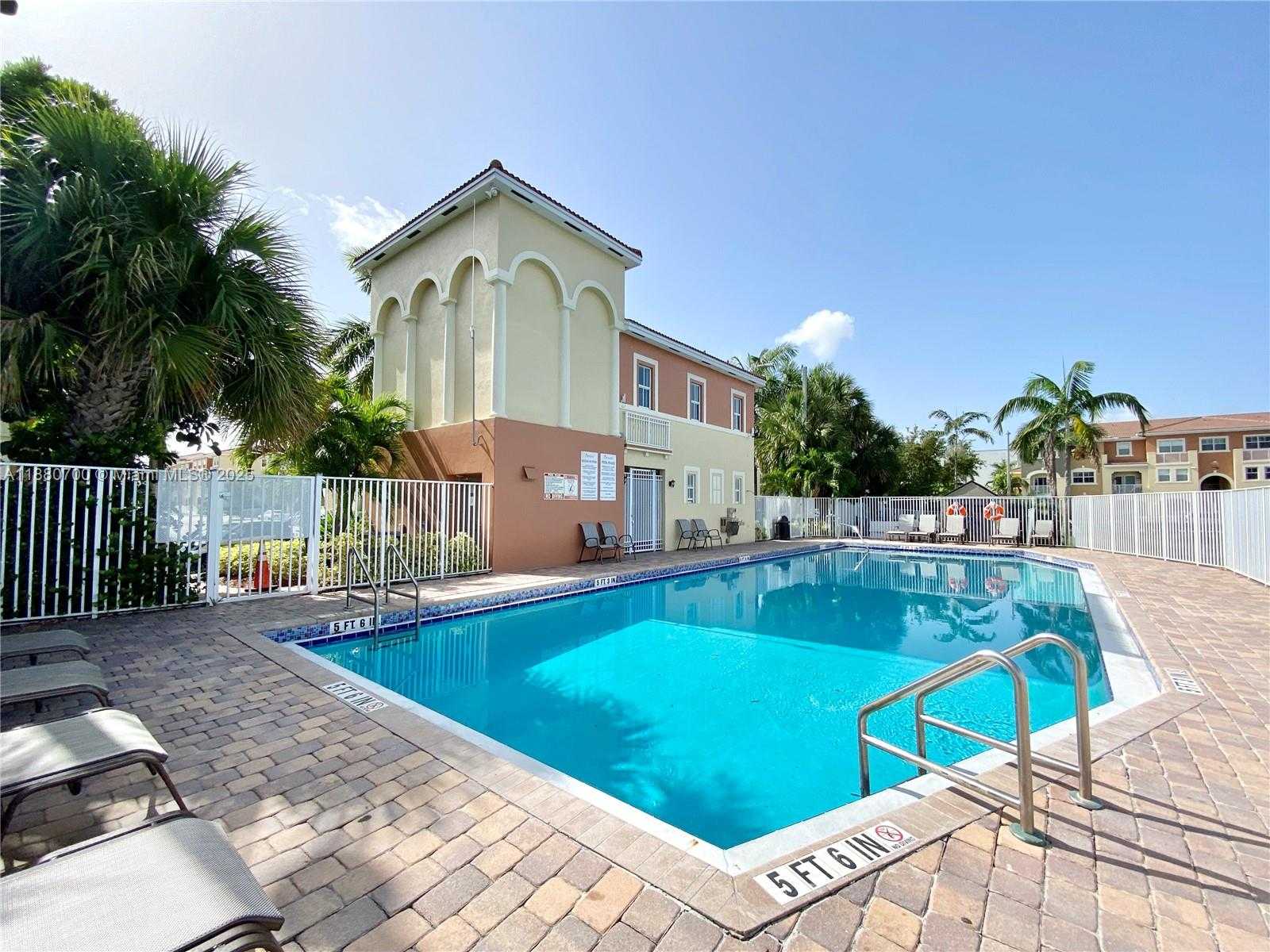 Small Image of 10870 NORTH WEST 88TH TER #103, Doral Number 28