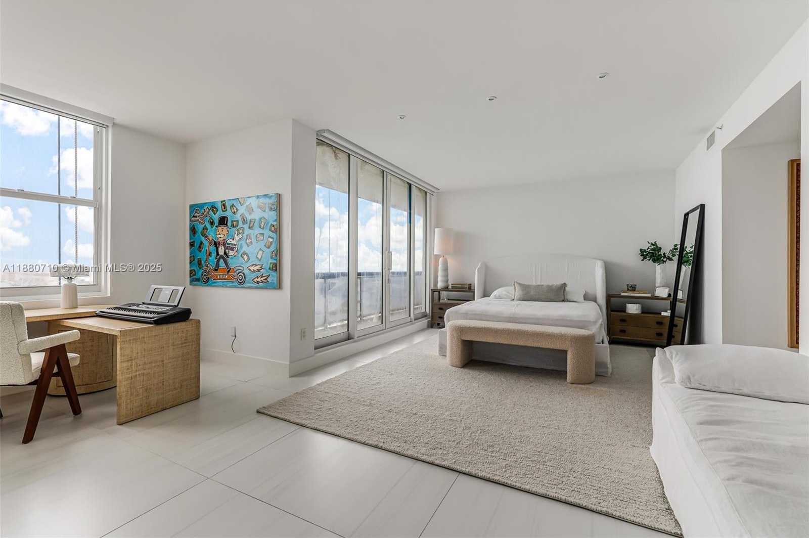 Small Image of 1900 SUNSET HARBOUR DR #PH05, Miami Beach Number 10